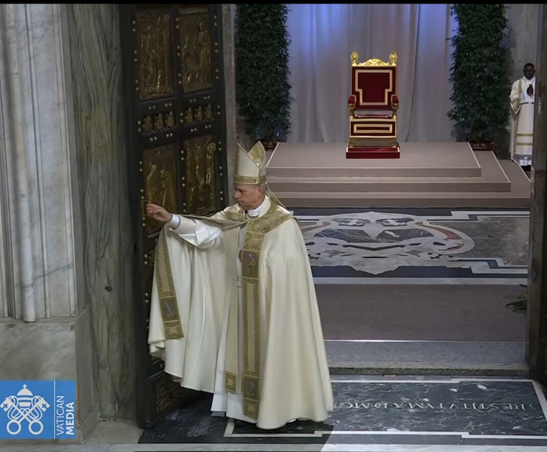 Penutupan Pintu Suci Basilika Santo Petrus oleh Paus Leo